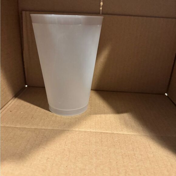 Masters 2023 Frosted Cup - Picture 2 of 2